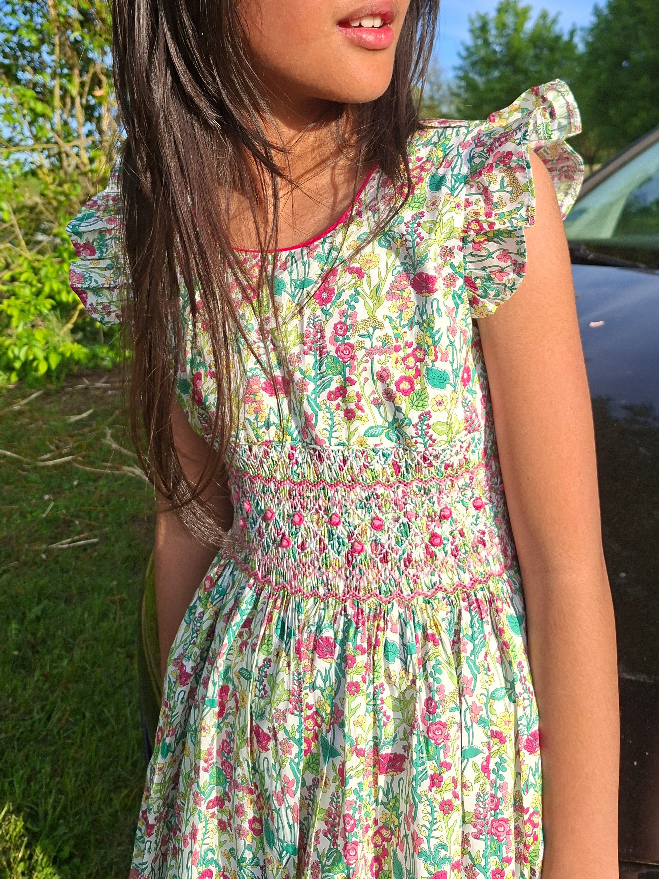 Robe Liberty Garden avec petites manches volantées.
