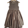 Robe en soie, smockée à la main